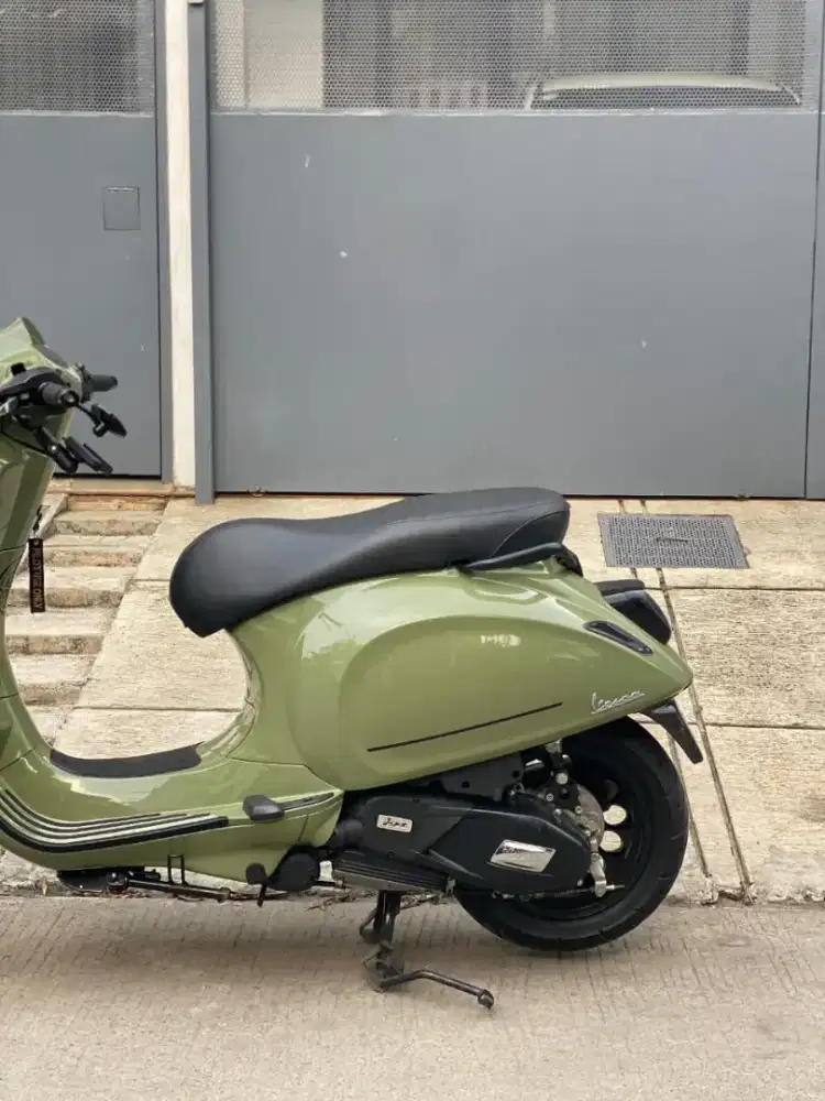 vespa matic sprint iget 150 th 2022 akhir km rendah terawat