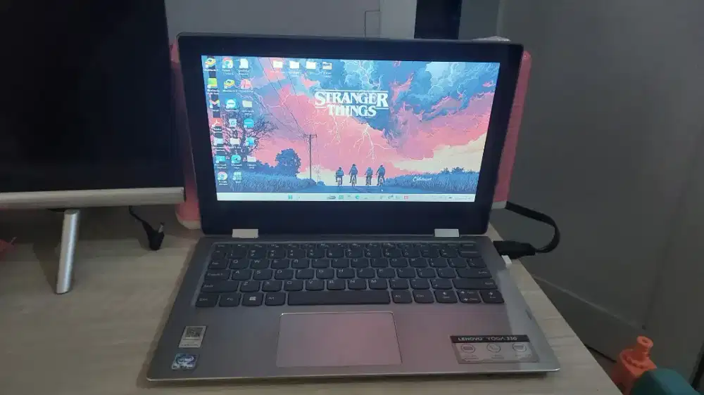 Lenovo Yoga 330