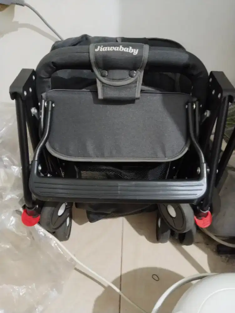 Stroller lipat bekas