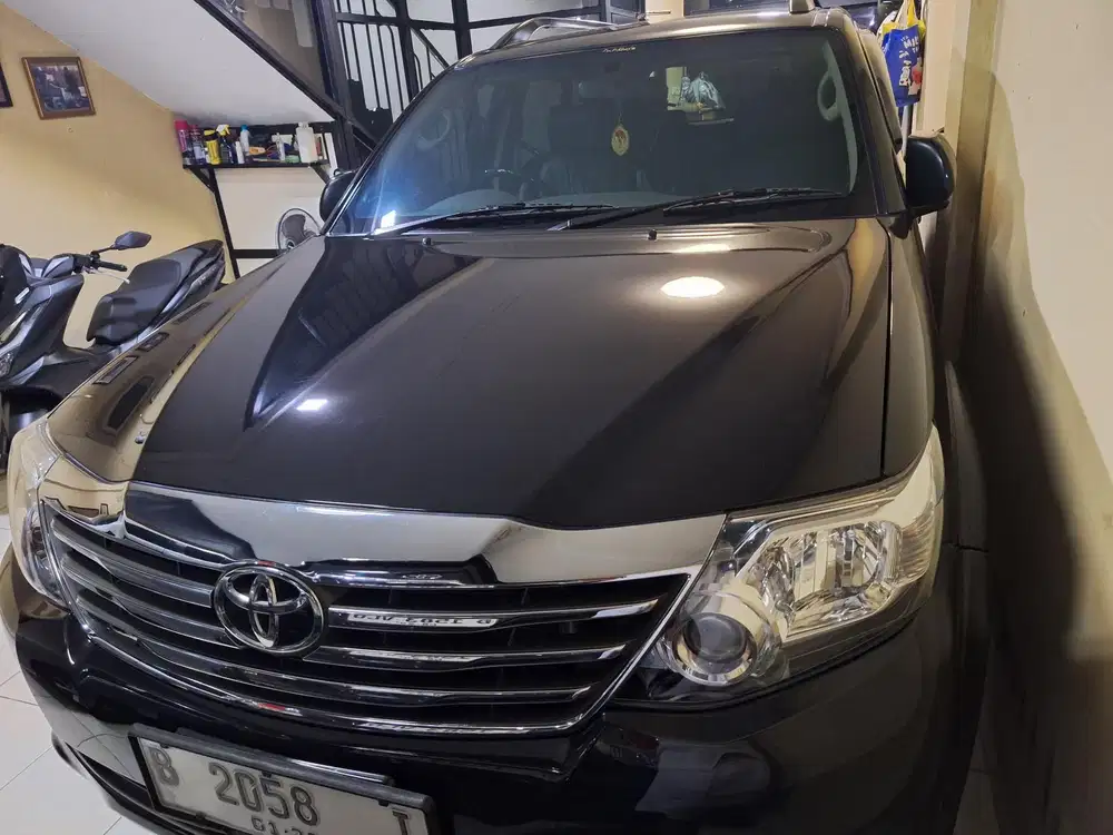 Toyota Fortuner 2012 Bensin