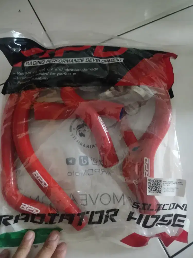 selang radiator yamaha x-max warna merah
