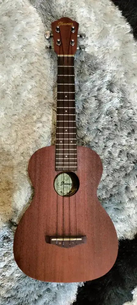 UKULELE IBANEZ UKC-10