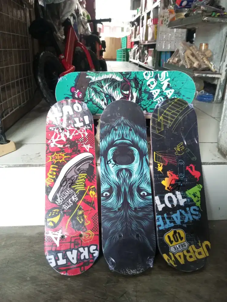 Mainan Anak Skateboard kecil