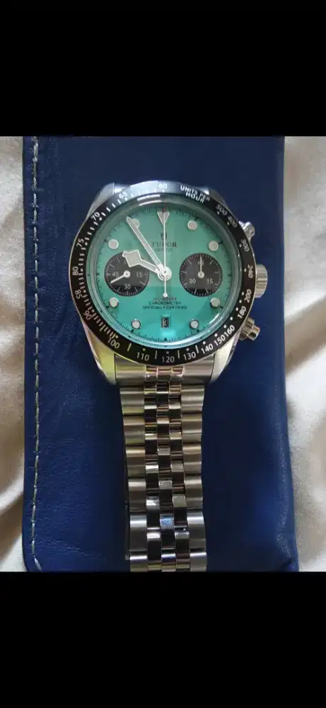 TUDOR BLACKBAY FLAMINGO BLUE