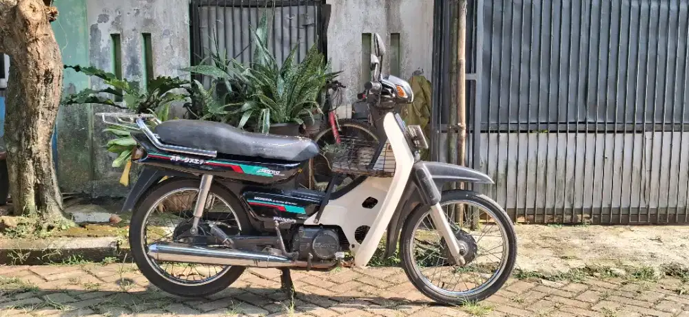 Honda Astrea Grand