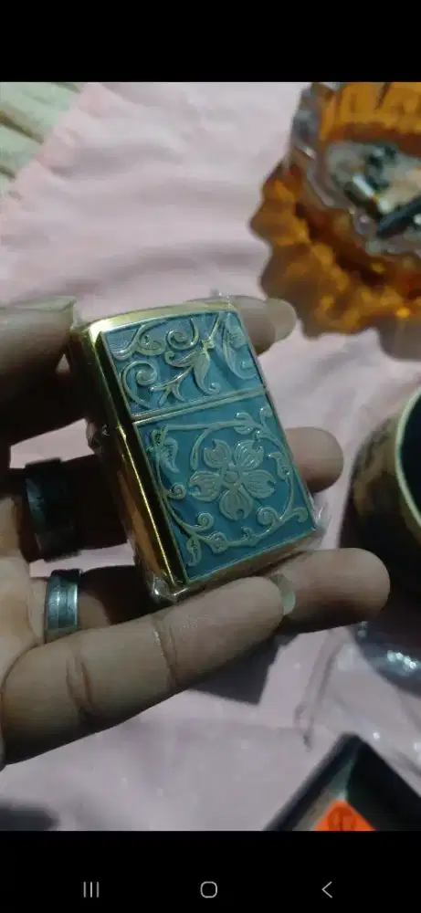 Zippo Gold Floral Flourish