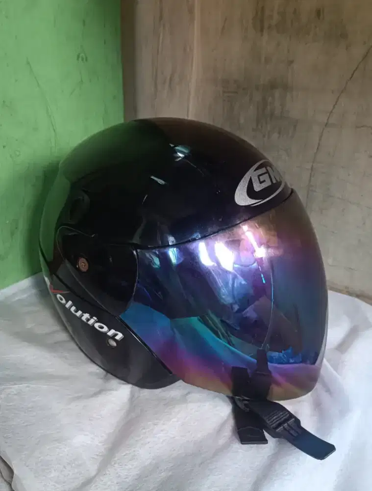 helm gm ukuran L