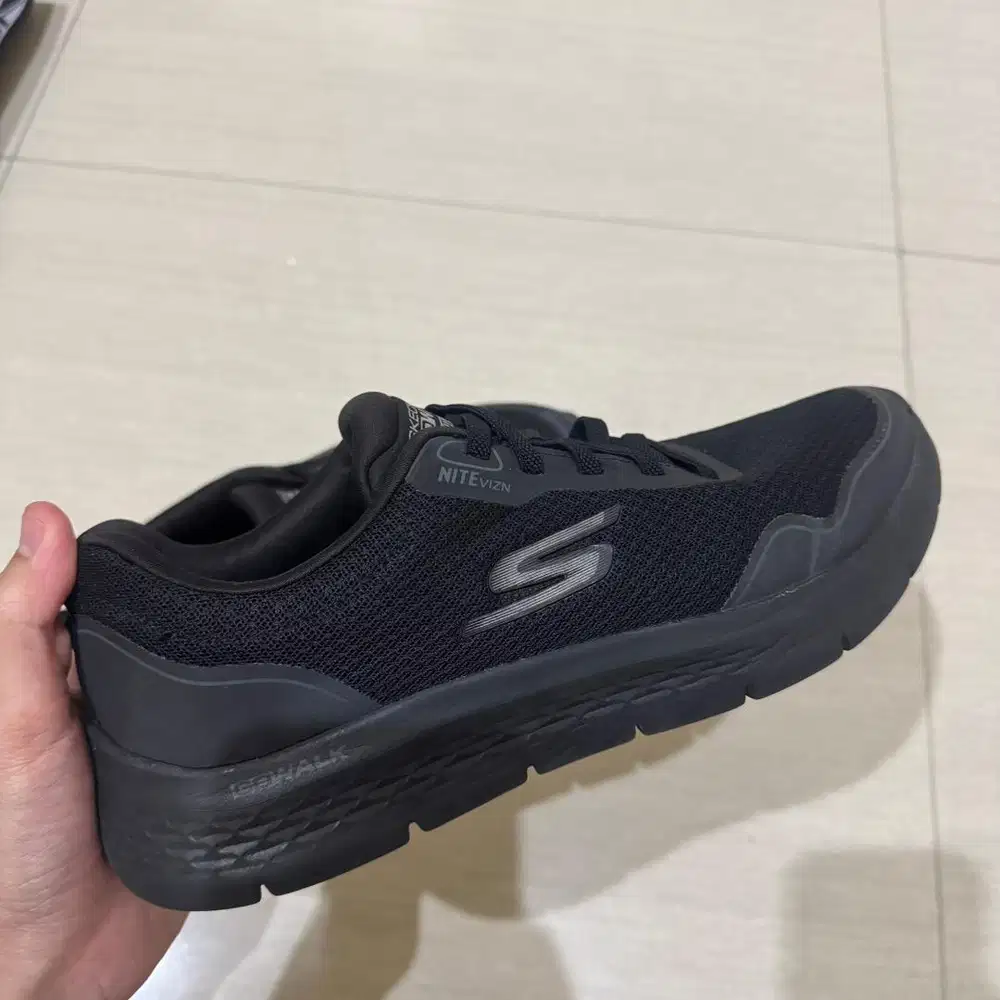 Sepatu Skechers