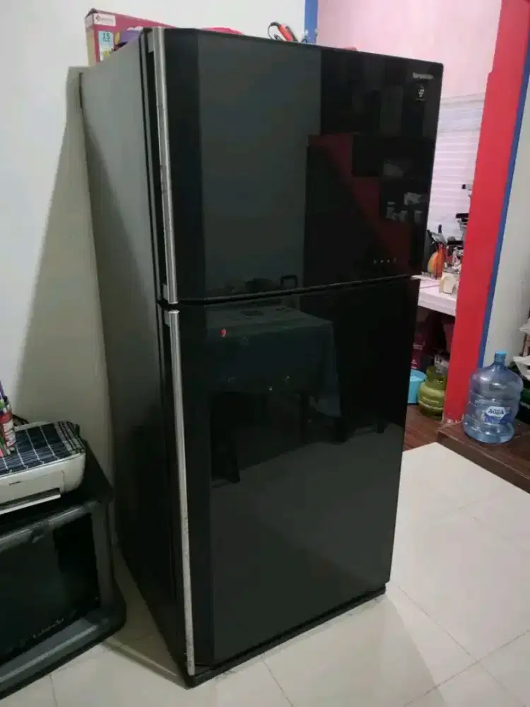 wts kulkas SHARP 2pintu