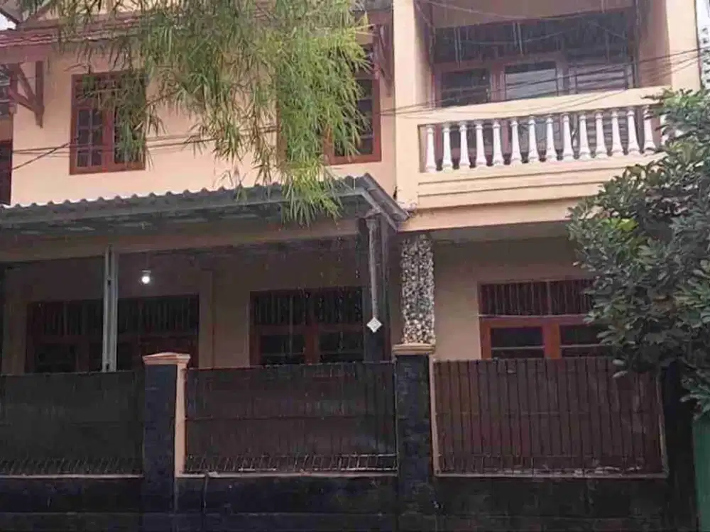 Rumah 2 Lantai di Perumahan Villa Taman Kartini, Bekasi Timur