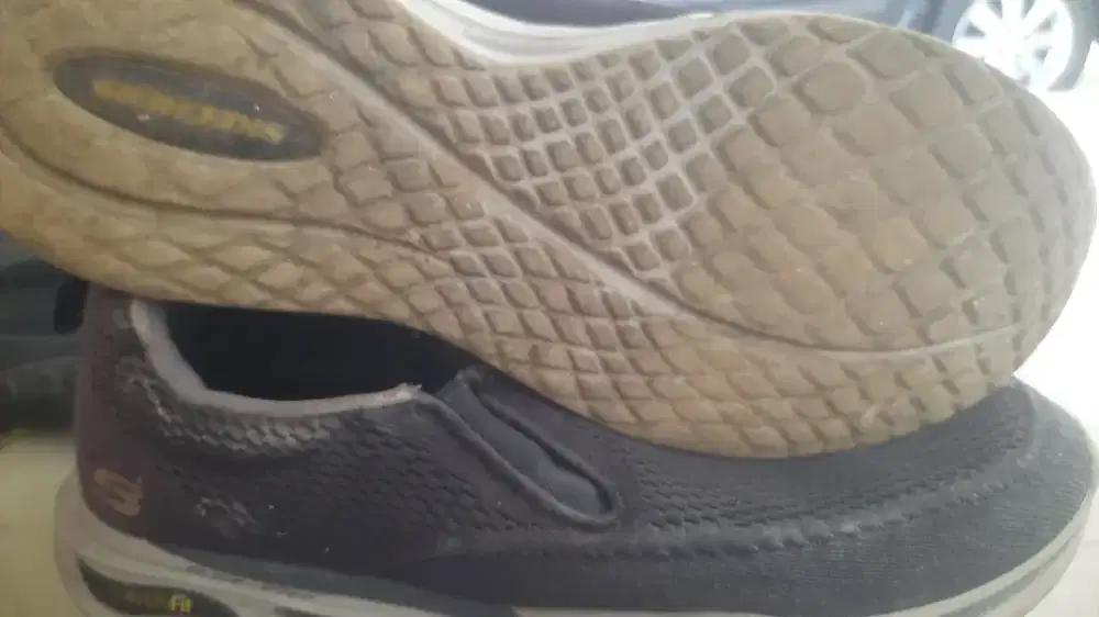Skechers dan airwalk