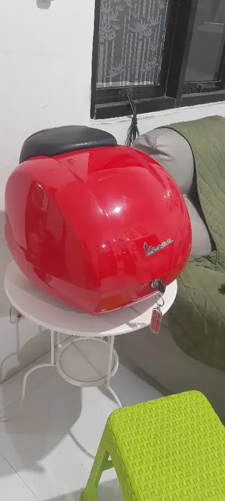 TOP BOX Vespa GTS dan Back Rack ( Chrome )