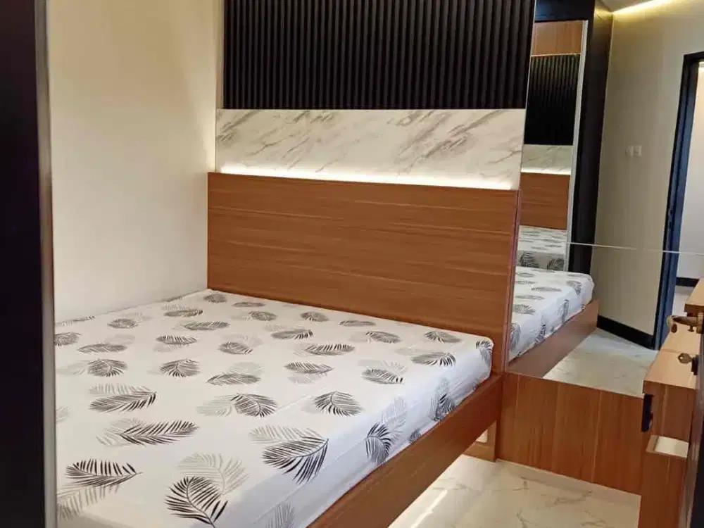 jual  apartemen majesty
jl surya sumantri bandung 

 luas 69 meter ( sudah di renovasi total)
lantai 5
2 kamar tidur
1 kamar mandi

hak sewa sampai 2054

lantai sudah granit
lighting
meubel set
tv 32 ich
ac
air panas
sofa 
meja makan
meja kerja
tinggal ba