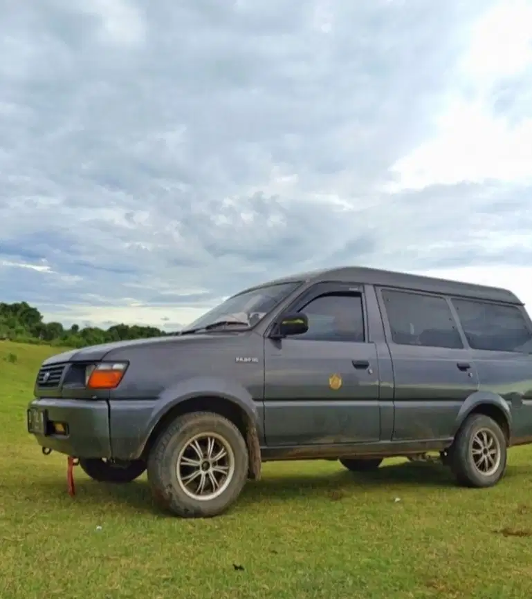 Toyota Kijang 1997 Bensin