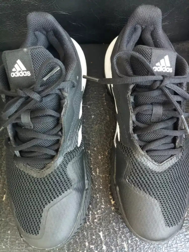 Jual Sepatu Tenis Adidas