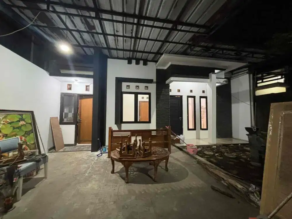 DIJUAL RUMAH CIWASTRA

Lt  112 m2
Lb 45 m2
Kt 3 
Km 2
Listrik 1300 watt
Air jetpam

Harga : 750 juta.nego
