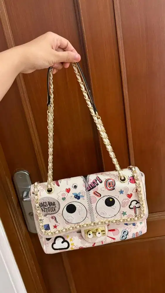 Tas pink gemes bisa diatur panjang pendek talinya mulus dan bagus