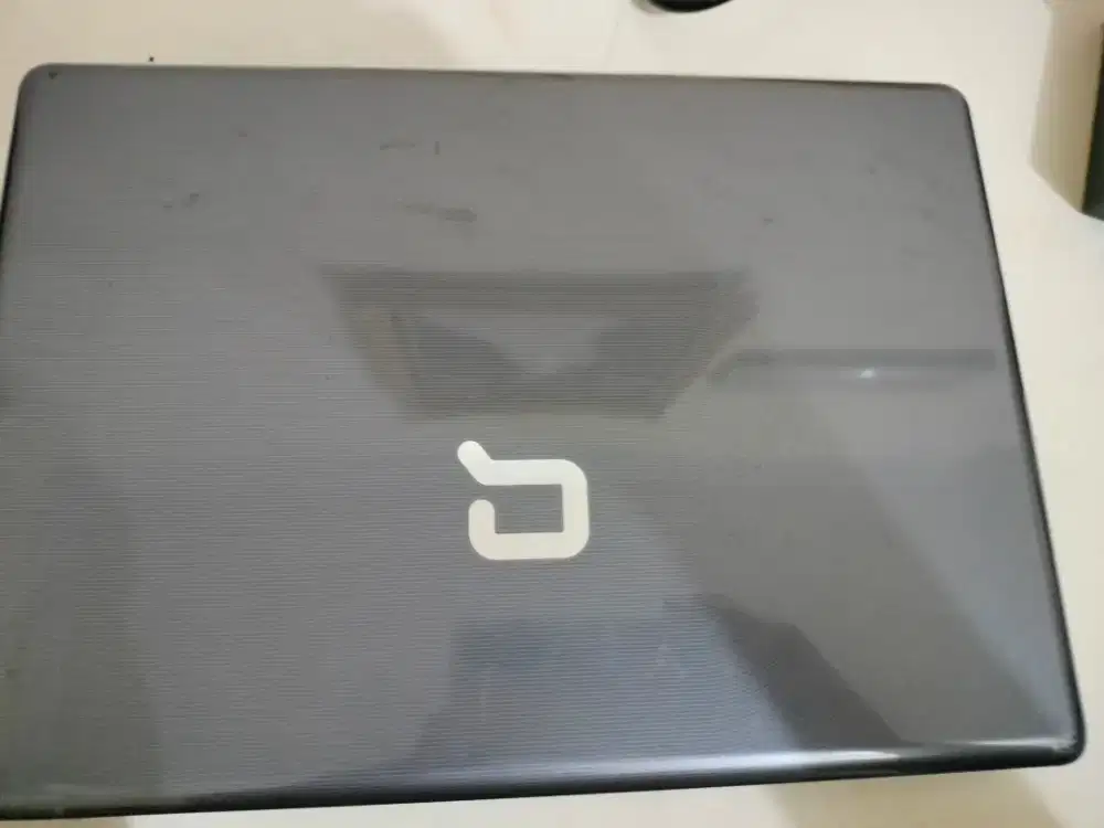 Laptop compaq presario v3000