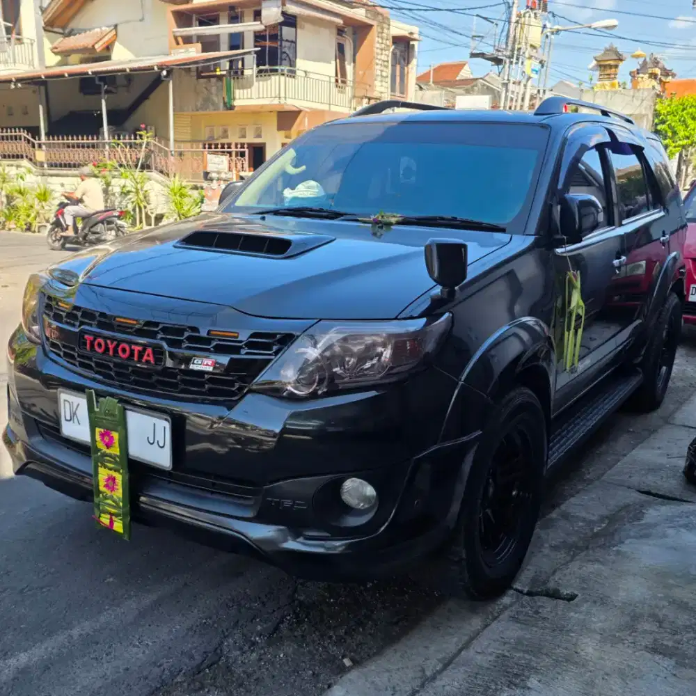 Fortuner trd vnt 2012 automatic Diesel