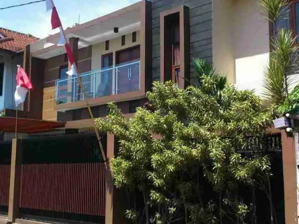 Rumah Luas Gunung Batu Dekat Tol Pasteur Bandung