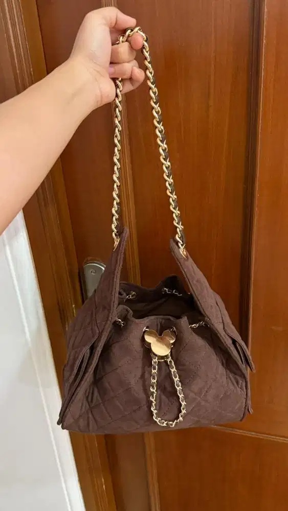 Tas gemes warna coklat
