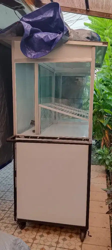 Gerobak Aluminium Kaca, kondisi bagus, uk. P150xL80xT180, beroda