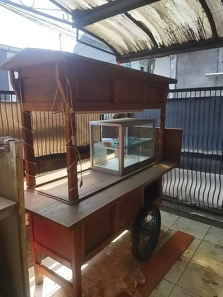 Gerobak kayu + etalase