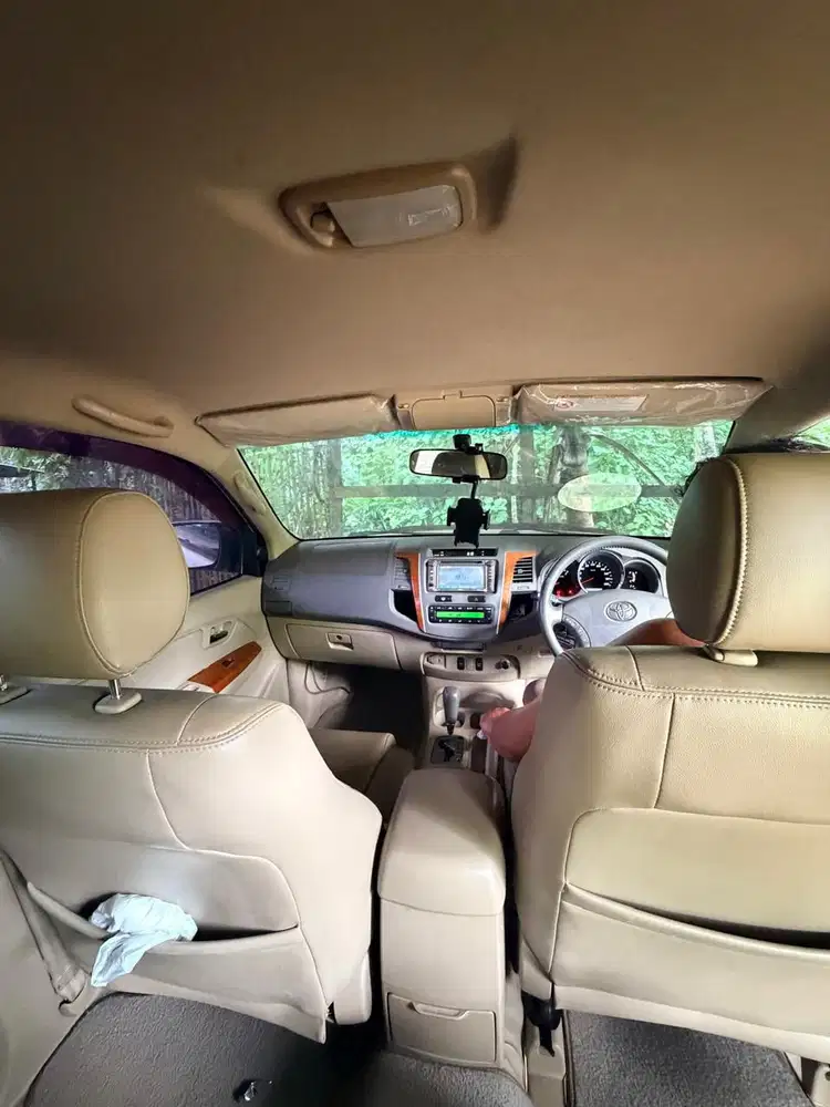 Toyota Fortuner 2011 Bensin