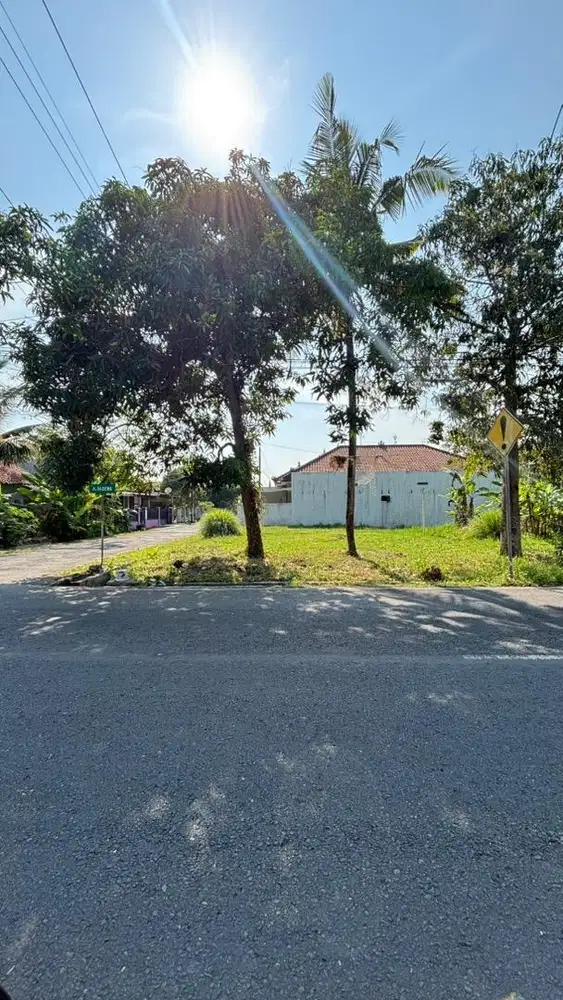 DIJUAL: TANAH HOOK STRATEGIS 2 MUKA (240 m² / 17 Ubin)