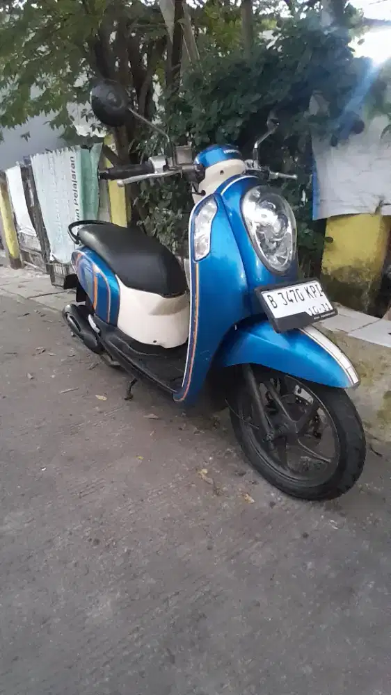 Bismillah jual honda scoopy fi thn 2014
