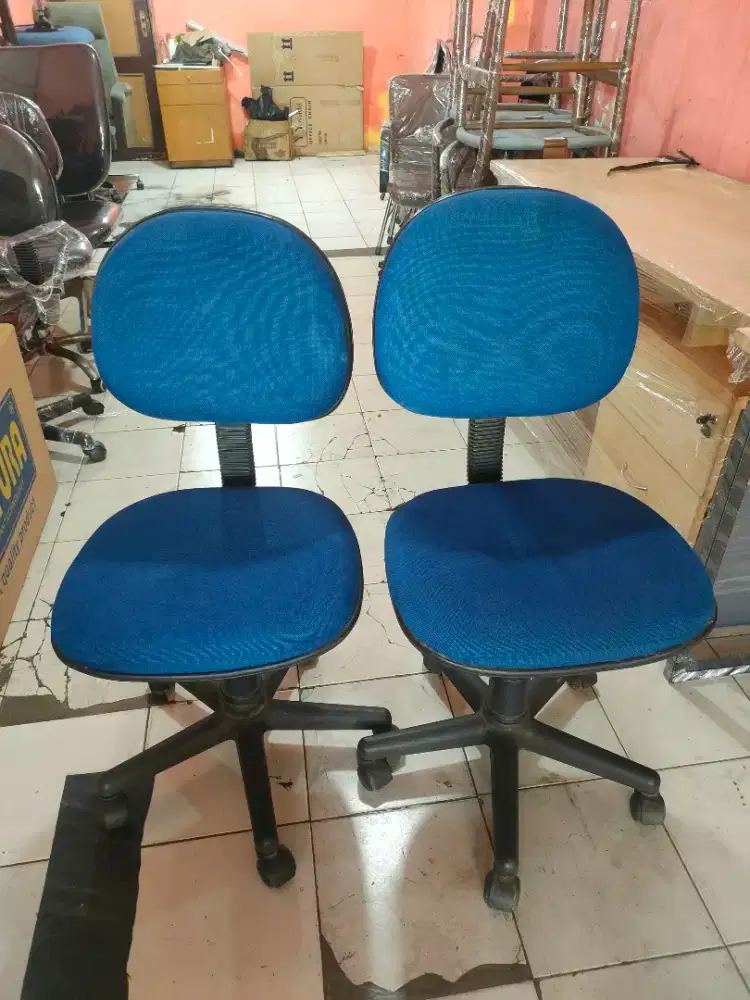 kursi staff kantor