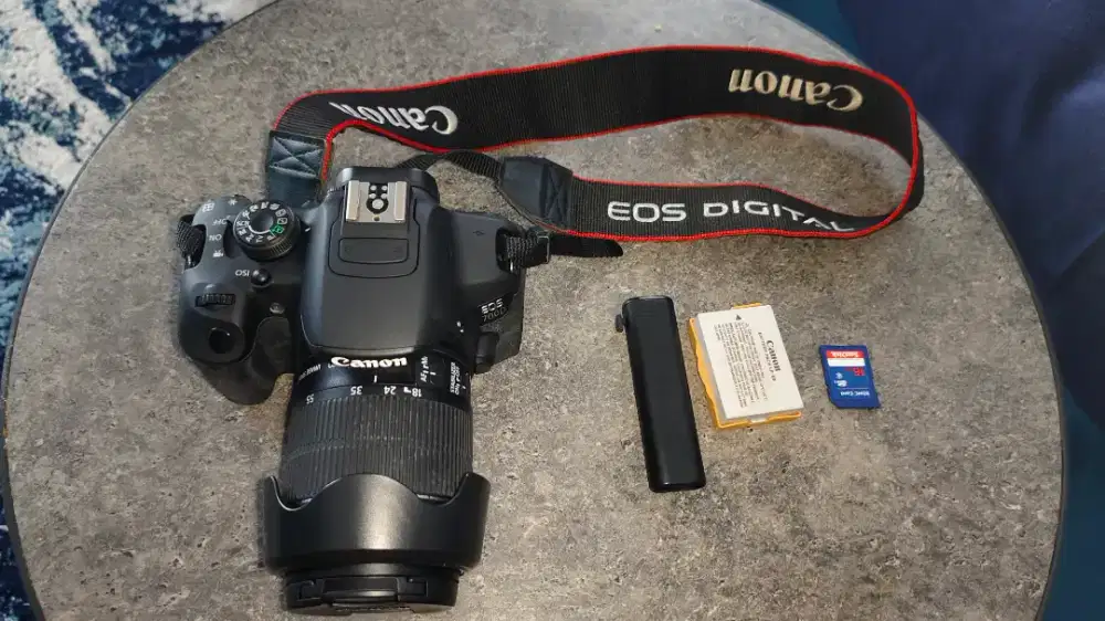 Di jual Cannon 700D