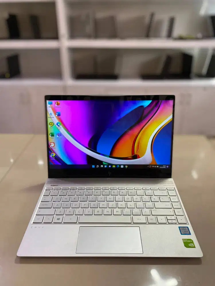 HP ENVY LAPTOP INTEL CORE I5-8250U RAM 8 GB SSD 256 GB INTEL UHD GRAPH