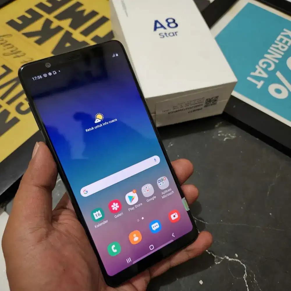 SAMSUNG GALAXY A8 STAR 4/64 GB WITHBOX RESMI EX SEIN