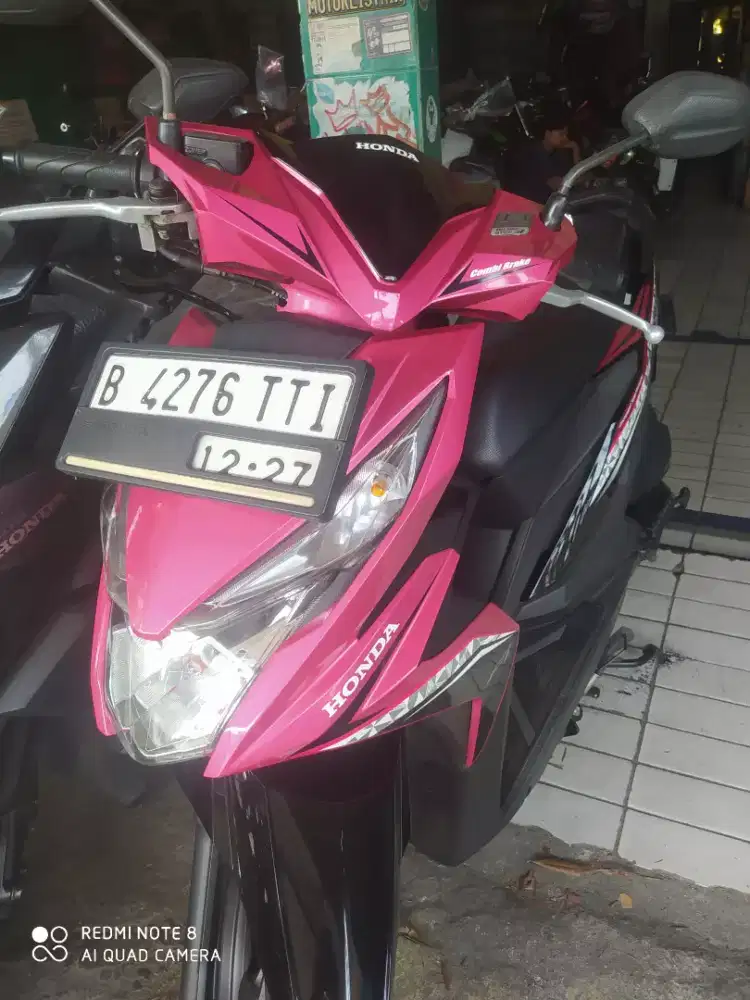 HONDA BEAT ECO 2017 KONDISI 99% SPT BARU(KM 1800 ASLI BAN TEMBUS)