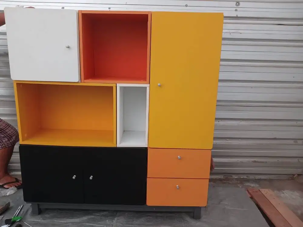 Rak serbaguna, Cupboard dan nightstand