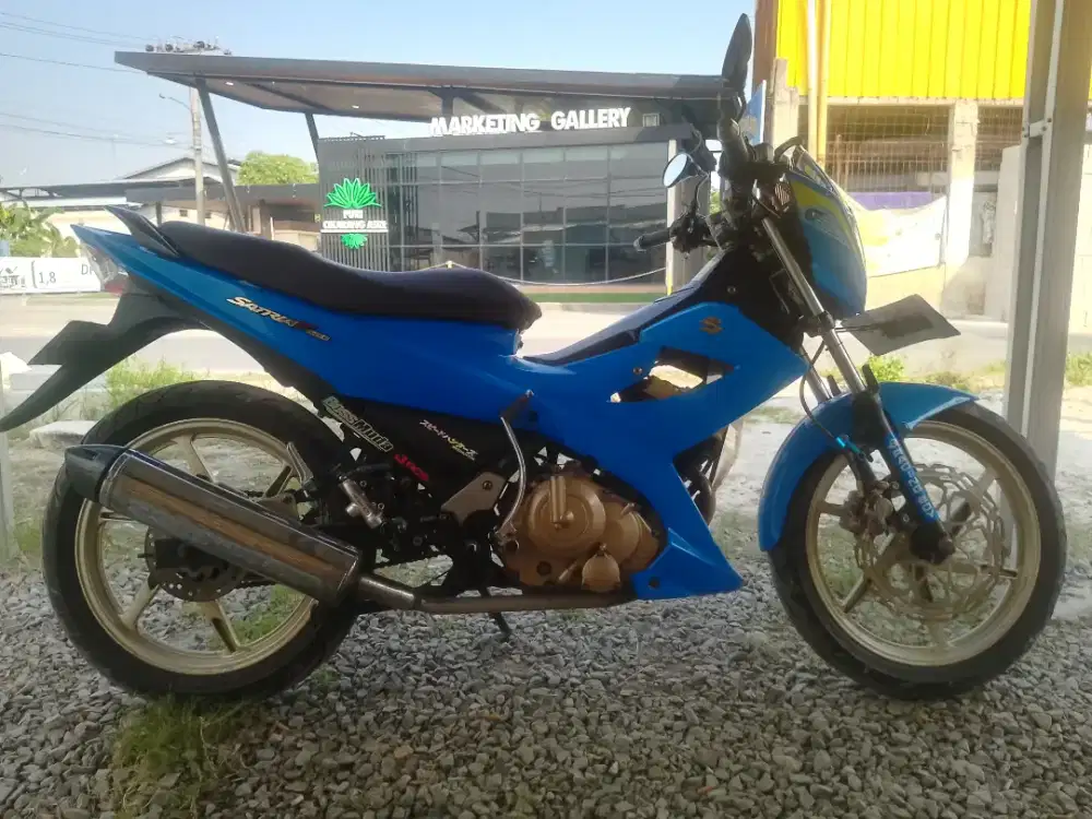 Satria Fu 2014 kondisi motor standar full modifikasi harian.