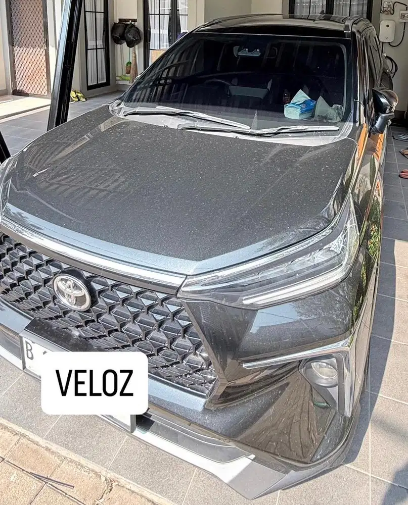 Tangan pertama dari baru