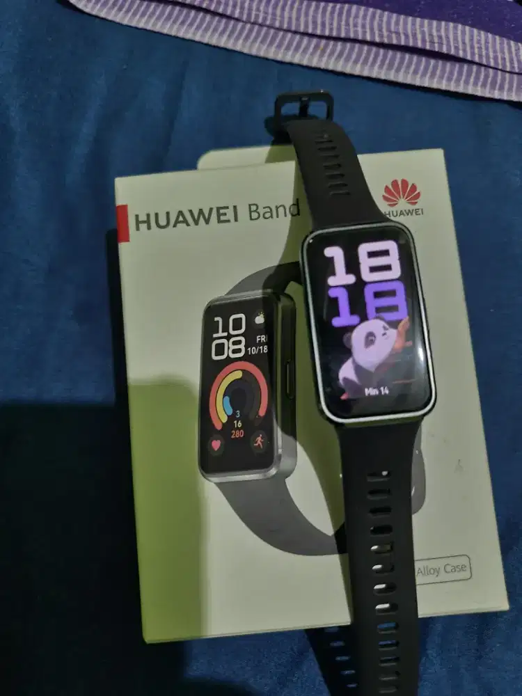 Huawei Band 10 Alumunium Allow terawat,sudah dipasang hydrogel fullset