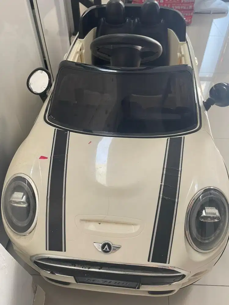 Mobil Aki Anak Terawat (double motor)