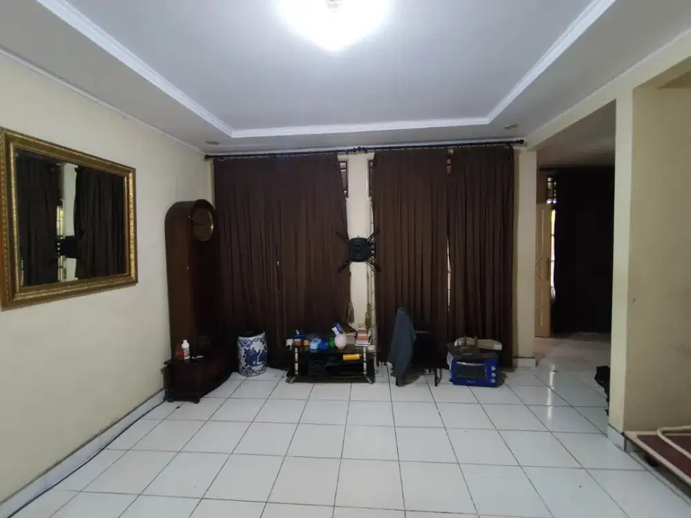 Dijual Rumah Posisi Hook di Sektor 9