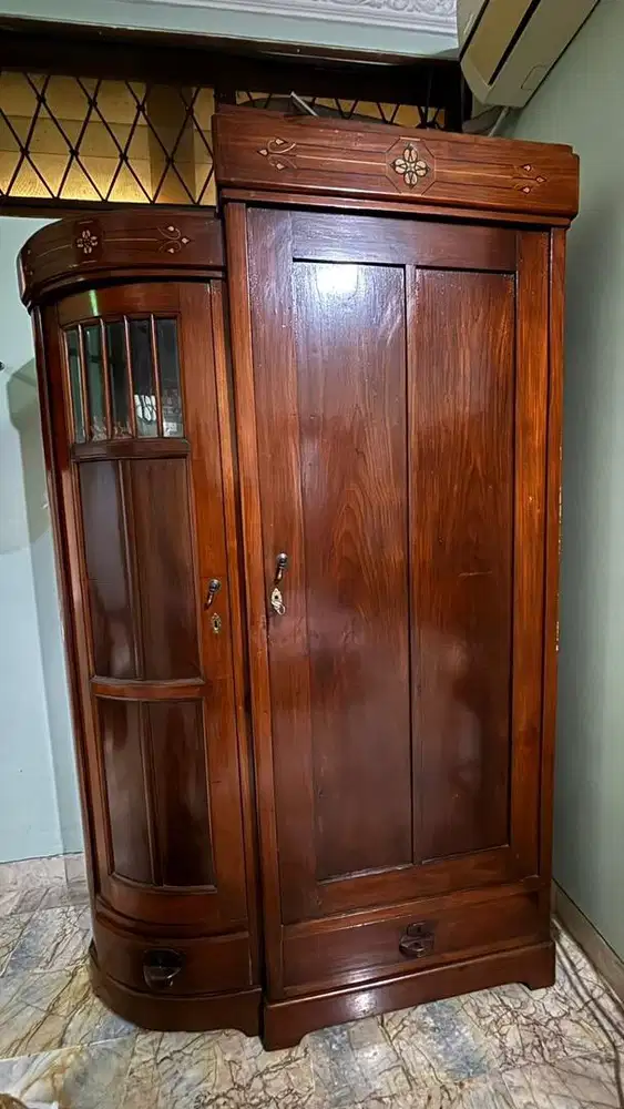 Jual Lemari buffet Pakaian, bahan Jati (20 th+) kondisi samgat baik