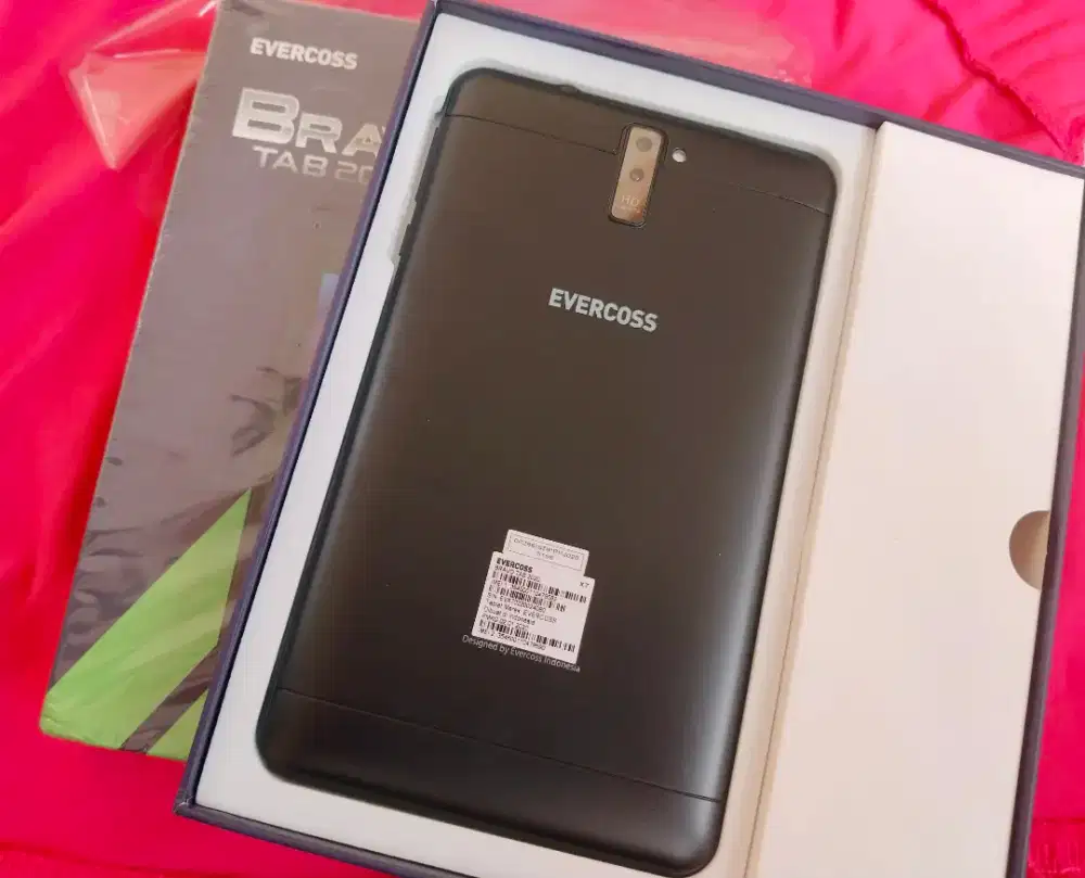 Tablet evercoss layar 7in Ram 3/32 Jaringan 4G Lte android 9 original