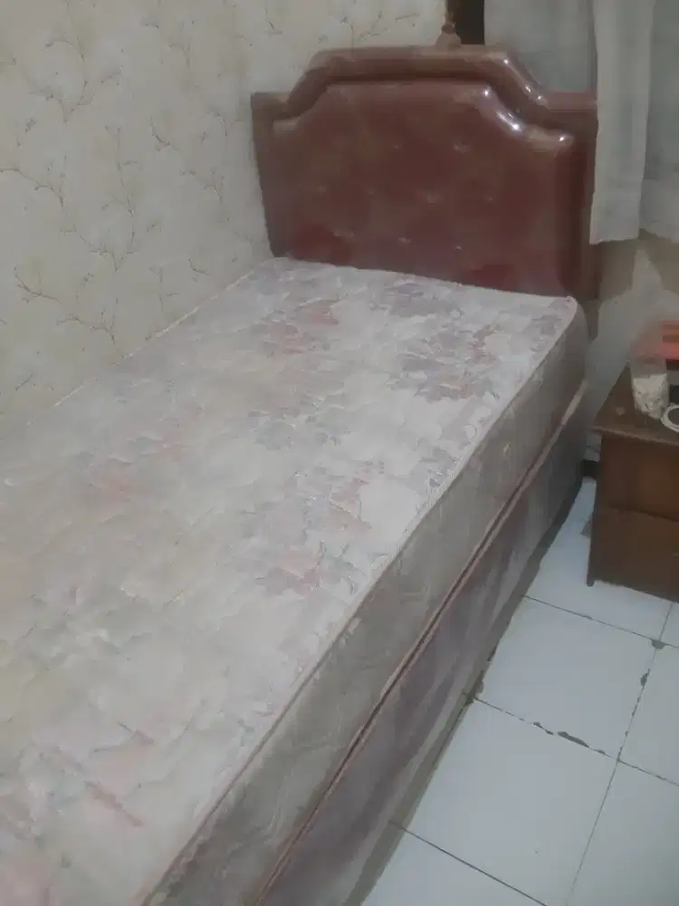 Kasur spring bed complit divan