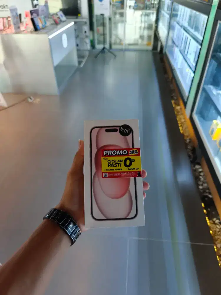 iPhone 15 128GB.