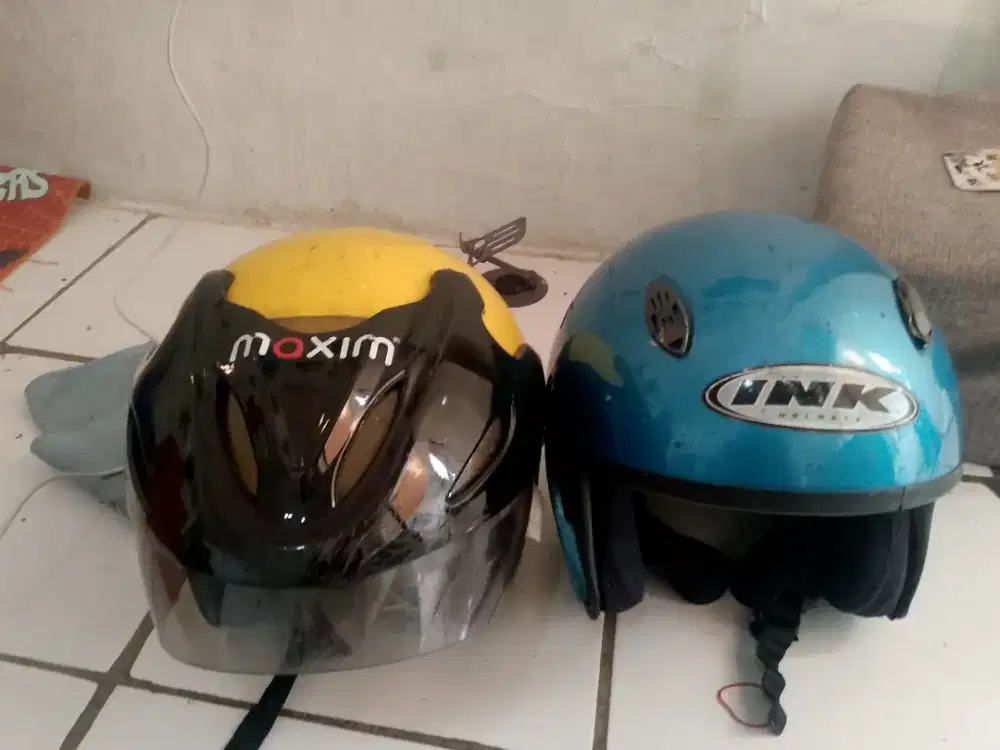 Helm bekas baik