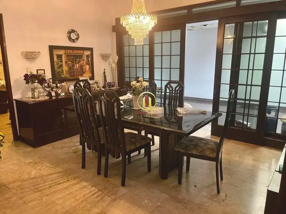 Rumah Strategis Klasik Style Di Turangga Kota Bandung Dekat TSM
