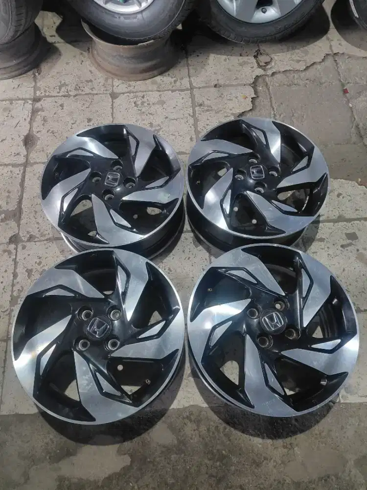Velg oem Mobilio rs