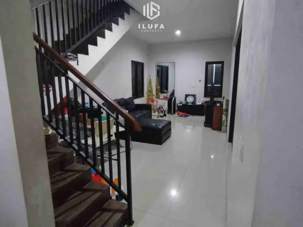 disewakan rumah 3lt cocok untuk kantor ada studio lokasi pinggir jalan kemang