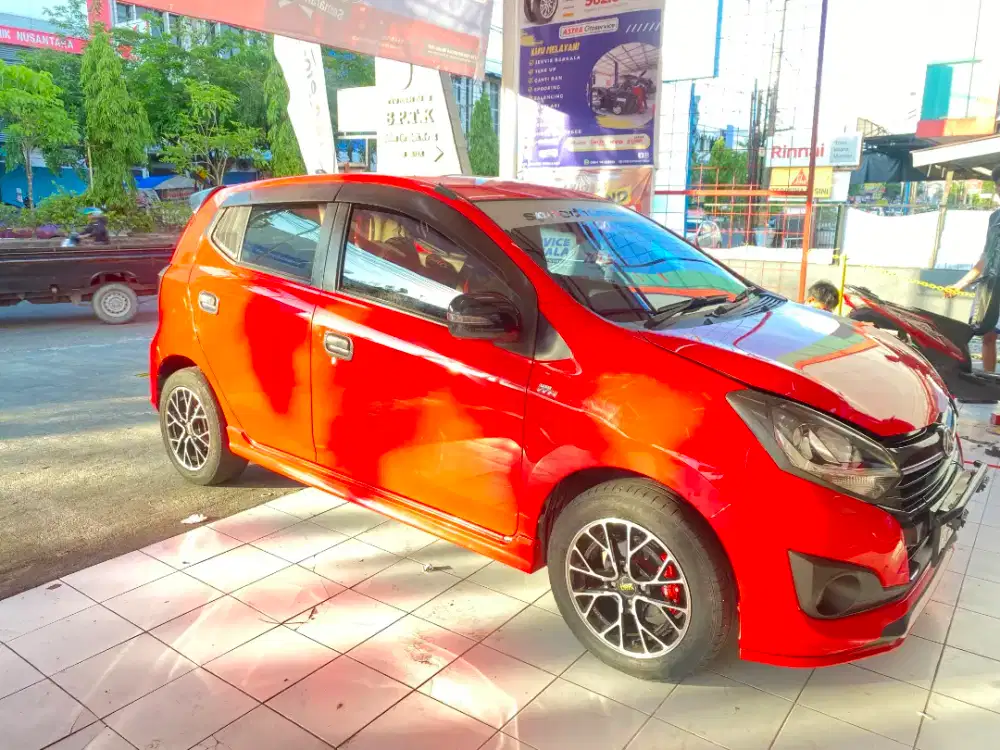 Di jual mobil Ayla 1,2 R 2017